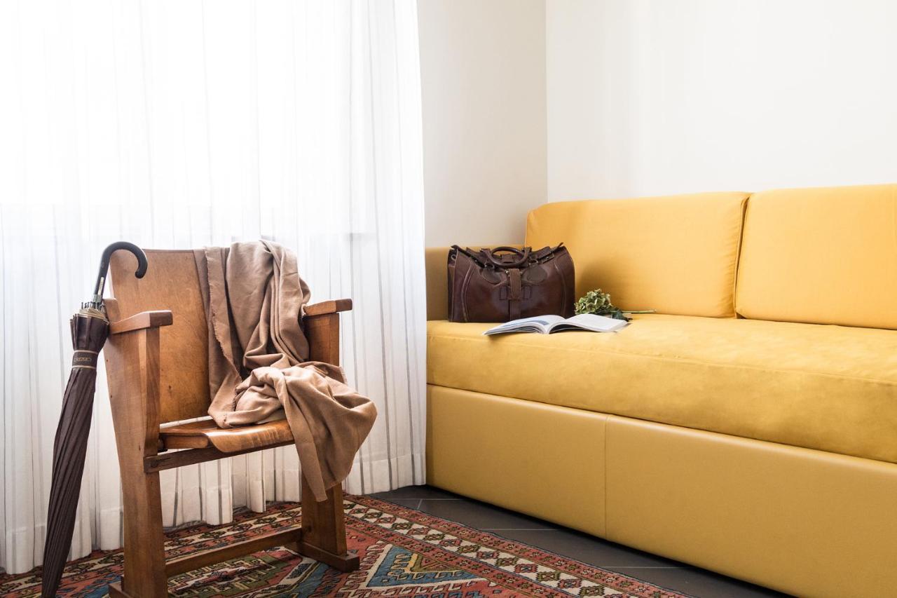 קליארי Foyer Rooms & Suites Affittacamere מראה חיצוני תמונה