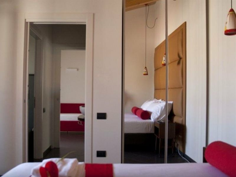 קליארי Foyer Rooms & Suites Affittacamere מראה חיצוני תמונה
